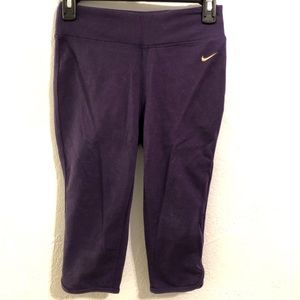 Nike Dri-Fit Capri pants